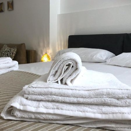 Zefiro Suites Lecce Extérieur photo