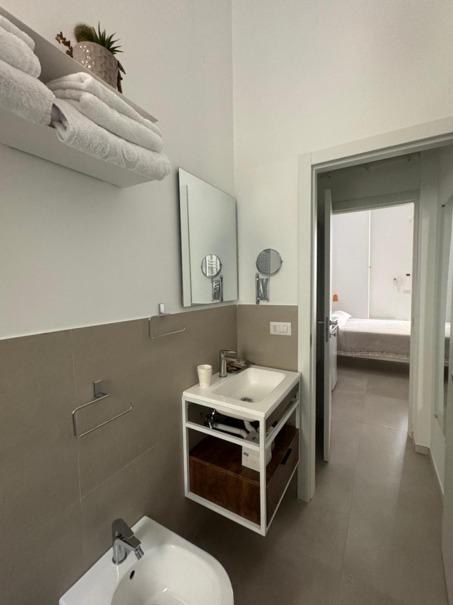 Zefiro Suites Lecce Extérieur photo